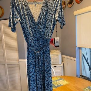 Dress, great for work. Size 10, Adrianna Papell